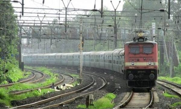 indian-railway-give-discount-on-ticket-to-umemployed-students