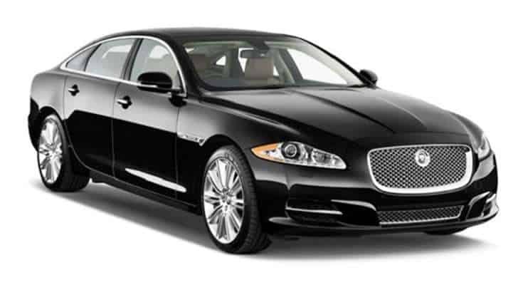 स्वचालित इलेक्ट्रिक कार