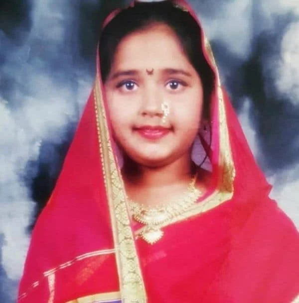 Kajal Raghwani Childhood Photo