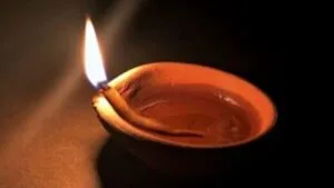 देवता को दीपक देने का नियम