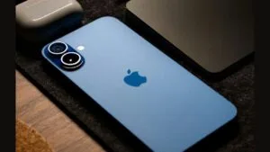 iPhone 16e